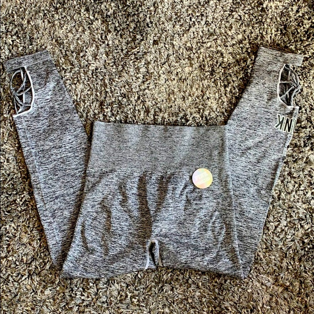 PINK Ultimate Leggings